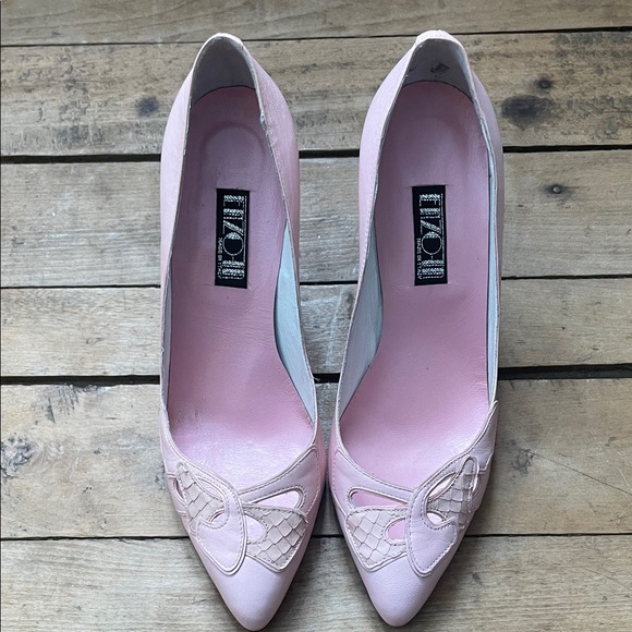 Vintage Enzo Angiolini Enzo 2  Pink Heels with Bow Detail very vintage - Picture 5 of 12